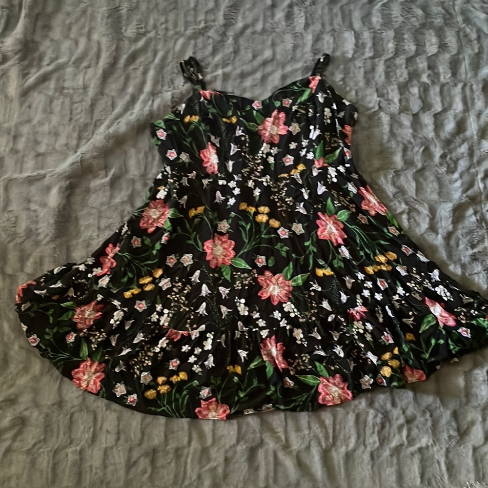 Floral dress-rarely worn-good condition-size XXL